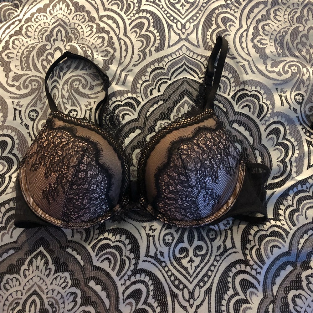 Victoria’s Secret sexy bra